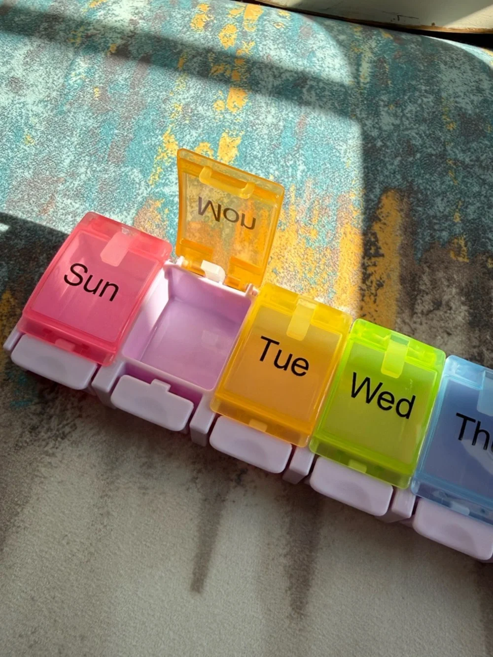 Rainbow Weekly Pill Organizer - 7 Day Medicine Box - Picture 3 of 3
